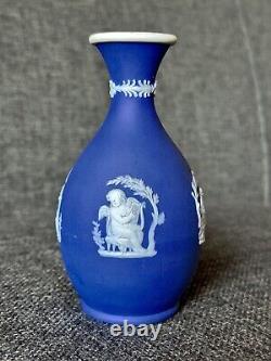 Vase antique en jasperware Wedgwood bleu royal c1900