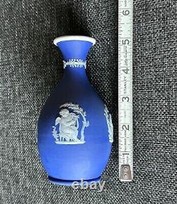 Vase antique en jasperware Wedgwood bleu royal c1900