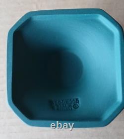 Vase aux chérubins Wedgwood en jaspe vert épicéa