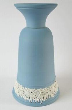 Vase bleu Jasperware Wedgwood 10e anniversaire TRB Chemedica