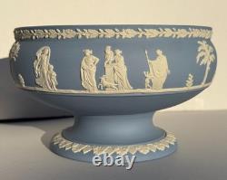 Vase central sur piédestal en jasperware Wedgwood bleu pâle vintage impérial Angleterre