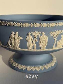 Vase central sur piédestal en jasperware Wedgwood bleu pâle vintage impérial Angleterre