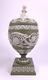 Vase Couvert En Porcelaine Jasper De Wedgwood Avec Finial De Putti C. 1972 Rare