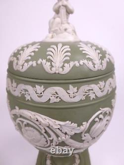 Vase couvert en porcelaine Jasper de Wedgwood avec finial de putti c. 1972 Rare