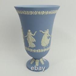 Vase dansant Wedgwood Blue Jasper Ware de 1997