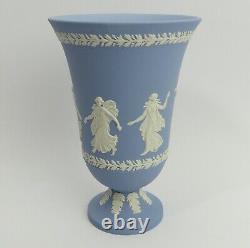 Vase dansant Wedgwood Blue Jasper Ware de 1997