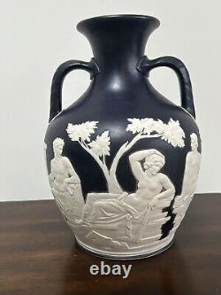 Vase de Portland de Wedgwood taille réelle du XIXe siècle Jasperware Vase de Portland 26cm