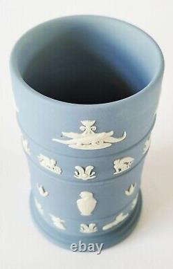 Vase égyptien en jaspe bleu Wedgwood