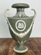 Vase En Forme De Bouclier En Jaspe Vert Wedgwood Avec Relief Classique 24 Cm