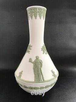 Vase en grand format en jaspe blanc de Wedgwood en excellent état