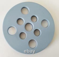 Vase en jaspe Wedgwood bleu à deux poignées représentant le centaure Chiron et Achille