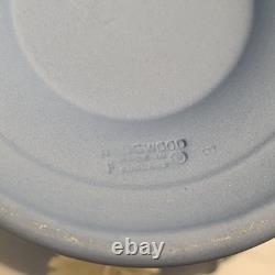 Vase en jaspe Wedgwood bleu avec acanthes et jonc