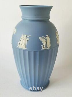 Vase en jaspe Wedgwood bleu de 10 pouces