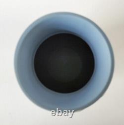 Vase en jaspe Wedgwood bleu de 10 pouces