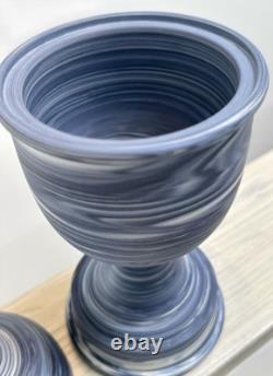 Vase en jaspe Wedgwood marbré solide, urne avec couvercle tricolore bleue, rare, signée