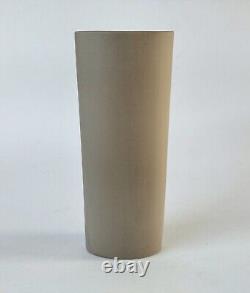 Vase en jaspe Wedgwood taupe et terracotta 'Bullrush'