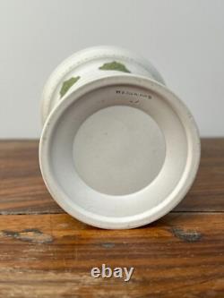 Vase en jaspe avec glaçage en éclaboussure vert sur blanc Wedgwood 1810-1820