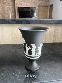 Vase en jaspe noir Wedgwood