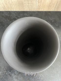 Vase en jaspe noir Wedgwood