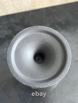Vase en jaspe noir Wedgwood