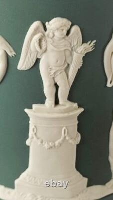 Vase en jaspe vert sarcelle Wedgwood Arcadian