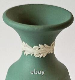 Vase en jaspe vert sarcelle Wedgwood coquillage