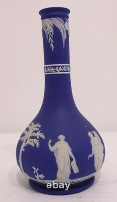 Vase en jasperware Wedgwood bleu cobalt victorien 1884