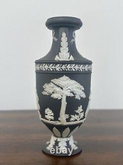 Vase miniature de trophée en jaspe noir Wedgwood urne vase Wegwood