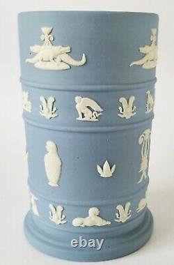 Vase renversable égyptien en jaspe bleu Wedgwood