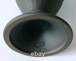 Vase sur pied en jaspe noir Wedgwood, scènes classiques