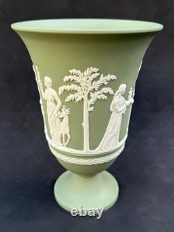 Vase sur pied en jaspe vert sauge Wedgwood Arcadian 19 cm Staffordshire 1973
