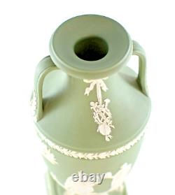 Vase trophée en piédestal de la période vintage Wedgwood en jaspe vert Apollo Muses 1957