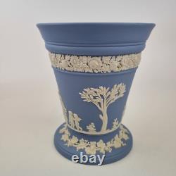 Vase vintage en jaspe bleu Wedgwood décoré de figures, hauteur 17,3 cm