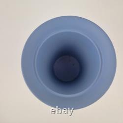 Vase vintage en jaspe bleu Wedgwood décoré de figures, hauteur 17,3 cm