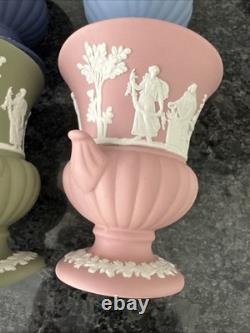 Vases Wedgwood Jasperware roses, bleus, bleu marine et verts – très bon état