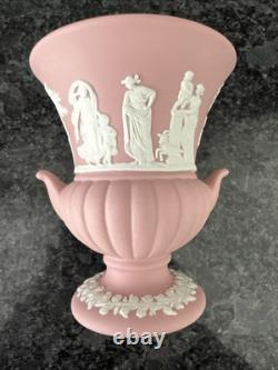 Vases Wedgwood Jasperware roses, bleus, bleu marine et verts – très bon état