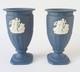 Vases &agrave; Pied Wedgwood Jasper Portland Bleus X 2 En Jasperware