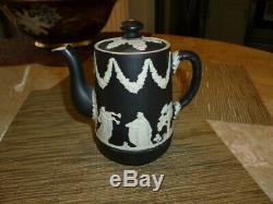 Vintage Noir Jasperware Wedgwood Petit Teapot Avec Couvercle