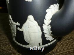 Vintage Noir Jasperware Wedgwood Petit Teapot Avec Couvercle