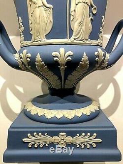 Vintage Wedgwood Bleu Jasperware 11,75 Sacrifice Urne Vase Figures Nos New