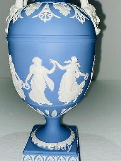 Vintage Wedgwood Bleu Jasperware Dancing Hours Urn Vase Avec LID Bacchus