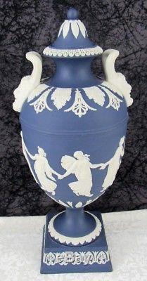 Vintage Wedgwood Dark Blue Jasperware Danse Heures Vase Urne Boltée