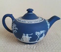 Vintage Wedgwood Portland Blue Jasperware Teapot Creamer Sugar Cups Soucoupes Ensemble
