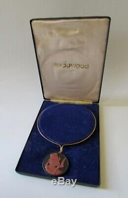 Vtg Wedgwood Égyptien Jasperware Collier Cameo Dans L'encadré Vtg Wedgwood Égyptien Jasperware Collier Cameo Dans L'encadré