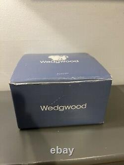Wedgewood Jasper White Sur Pink Fluted Powder Box. L'état De La Menthe. Livret. Rare