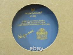 Wedgwood 2000 Événements Spéciaux Jasperware 2 Ovale Floral Girl Cameo Framed Plaque