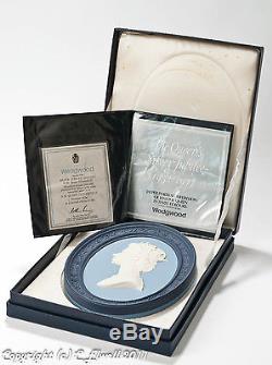 Wedgwood 3 Color Jasperware Medallion Queens Silver Jubilee Ltd Edition 1977