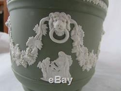 Wedgwood Angleterre Lion Jasperware Sage Green Cache Pots / Jardinieres / Planters 2