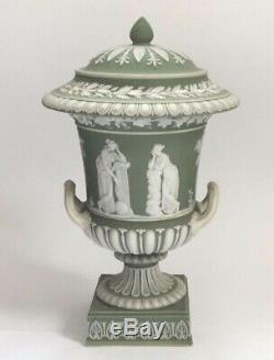 Wedgwood Antique White On Green Jasper Muses Neo Classique Urne