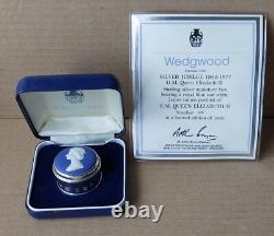 Wedgwood BLEU ROYAL Jasperware + BOÎTE MINIATURE en ARGENT pour le Jubilé de la Reine Britannique